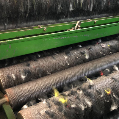 Provenance wool production - carding